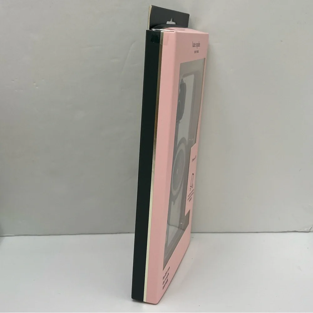 Kate Spade Phone Case for iPhone 13
NWT - Picture 4 of 16